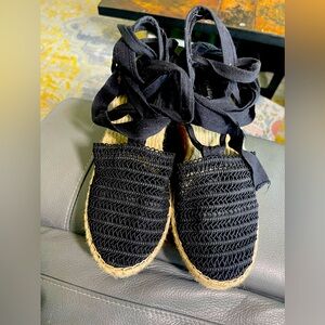 Jeffery Campbell black espadrilles! 🖤